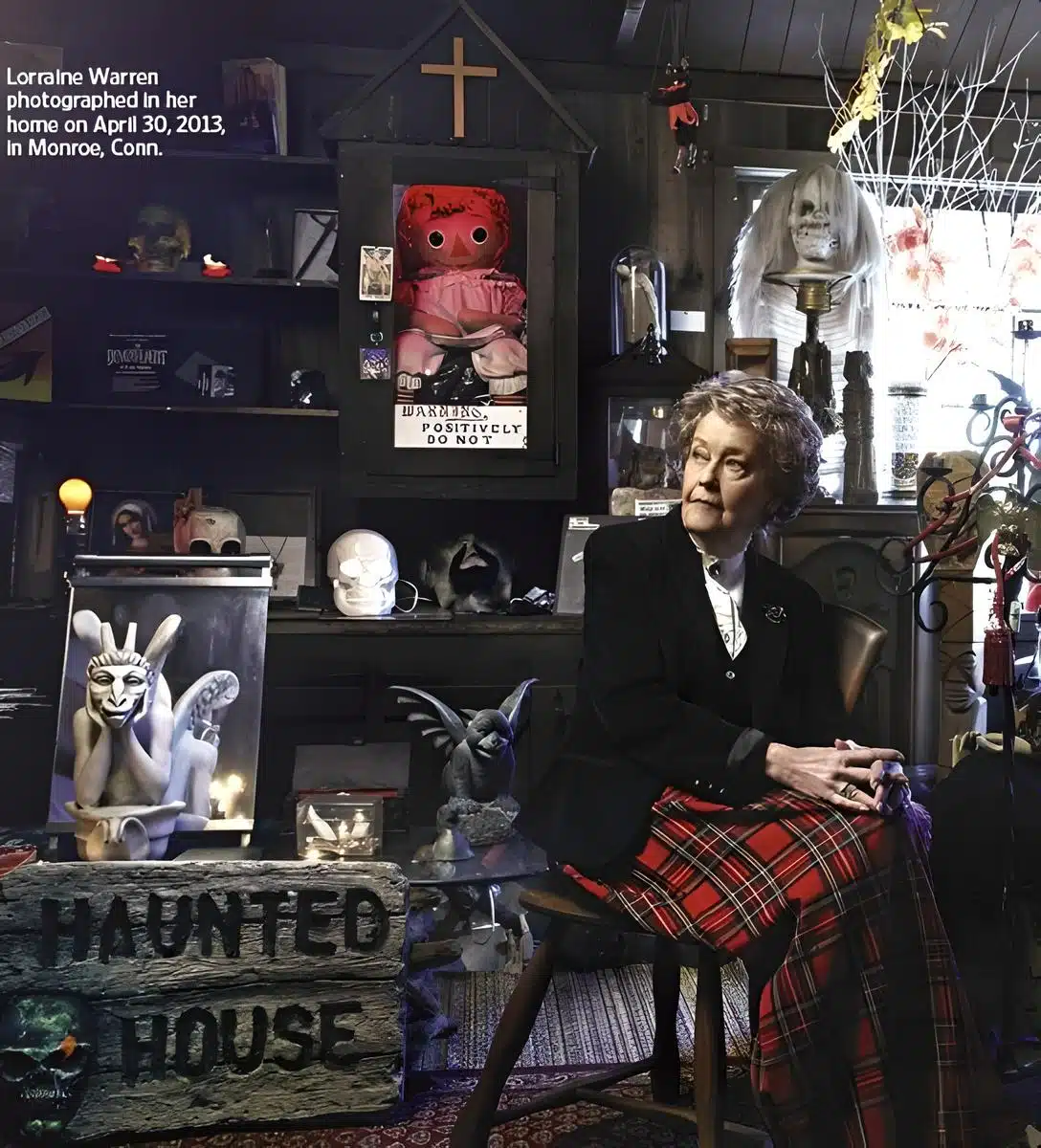 Лоррейн Уоррен